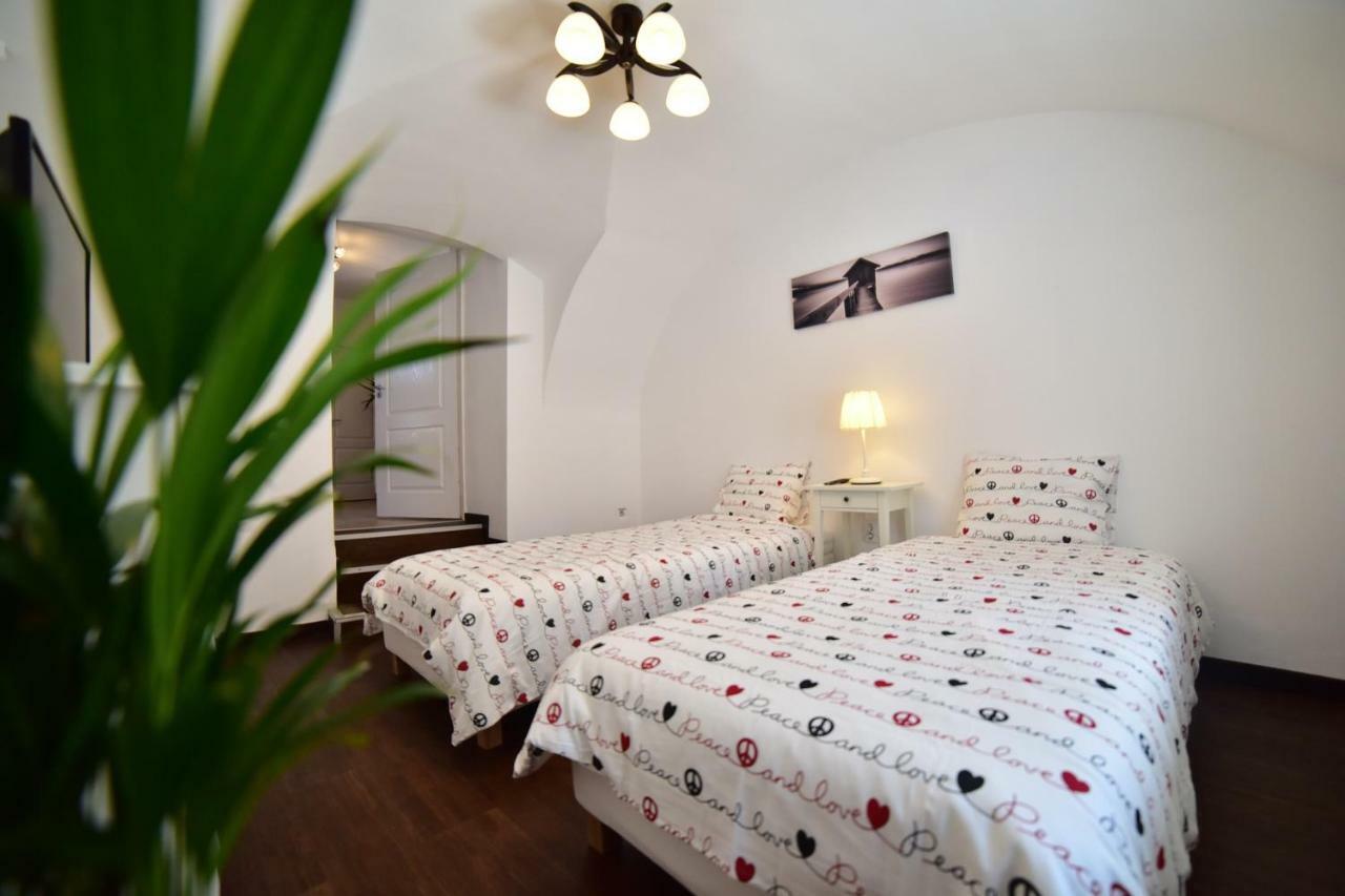 Casa Soare - Ultracentral Guesthouse Sibiu Exterior foto